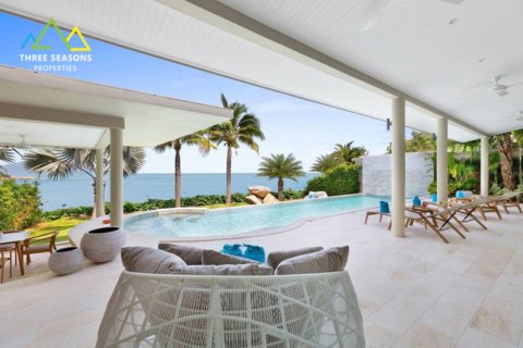 Stunning 5 bed Ocean front villa with breathtaking views