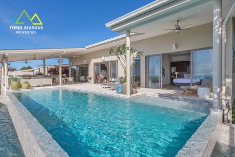 Splendid 5 bed Sunset/Ocean view villa