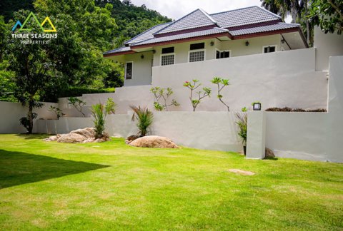 Grandiose 4 bed Sea view pool villa in Chaweng