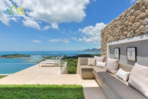 Luxurious 4 bed pool villa with stunning ocean views