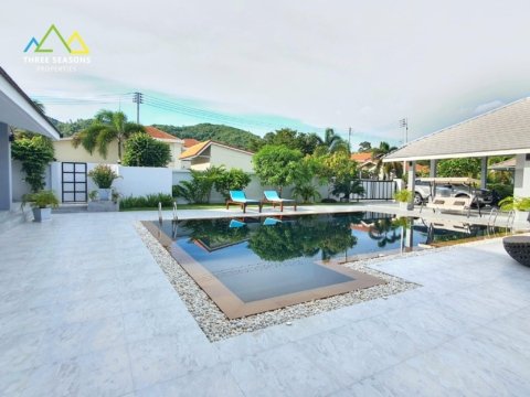Massive 4 bedroom pool villa in Bang Kao