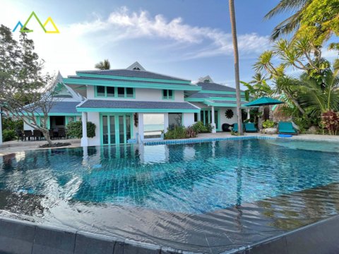 Your own Peace of Paradise 5 bed Beach front Villa