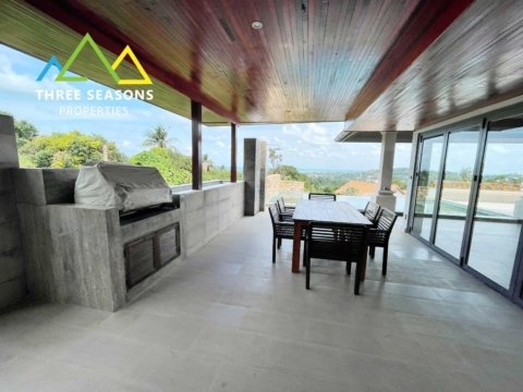 Luxurious 4-Bedroom Villa with Private Sea View