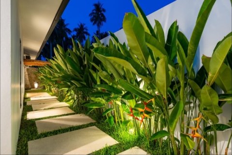 Luxury Villa in Idyllic Tropical Setting, In Koh Samui