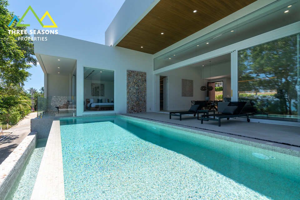 Modern 3-bedroom single-story villa with panoramic ocean view in Koh Samui