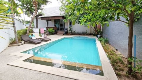 Top location for 3 beds pool villa in Bangrak, Koh Samui