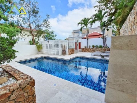Elegant 4 beds pool villa ready to move in, in Koh Samui