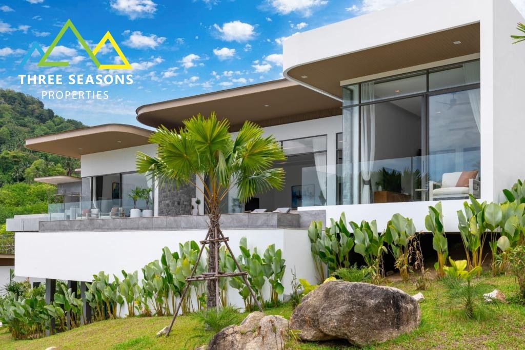 Modern luxury villa exterior in Chaweng Noi Koh Samui