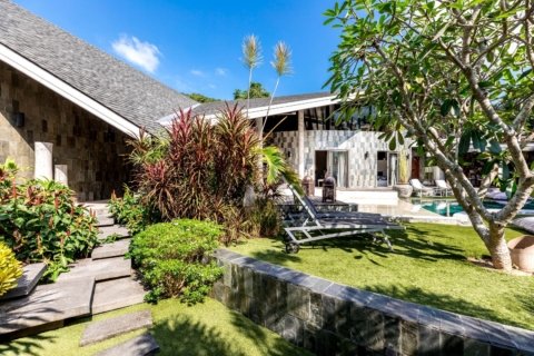 Bali Style villa for sale koh samui